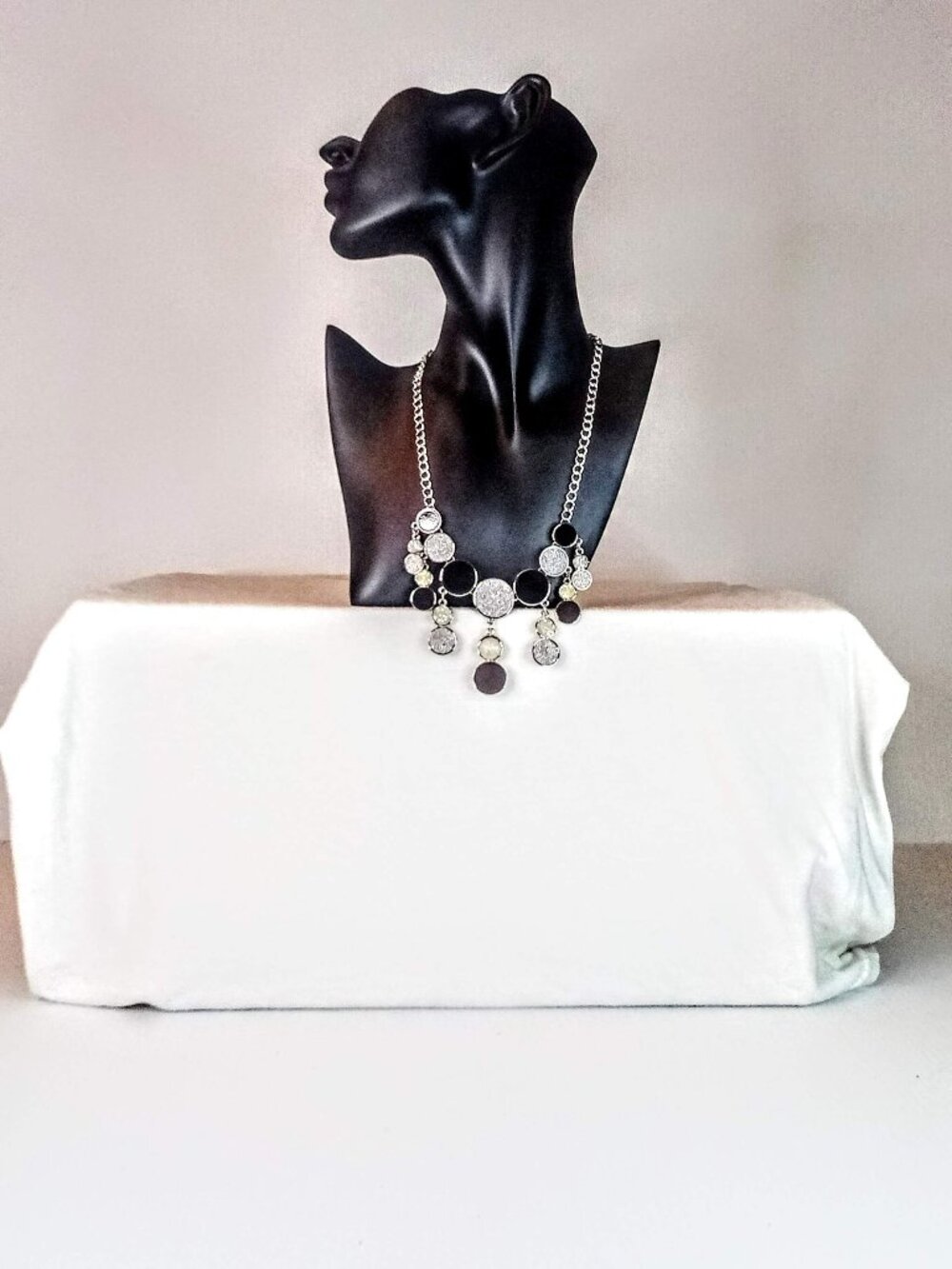 New Black/Silver Accent Necklace